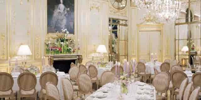 Elegant banquet setting at Salon Jeu de Paume, ideal for weddings and corporate events.