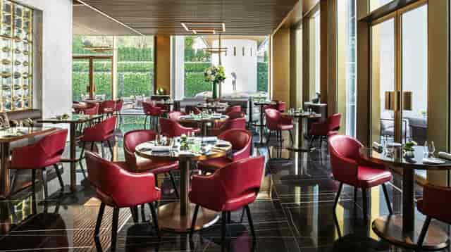 Sophisticated dining space at The Tai Pan, Hong Kong for upscale meetings and events.