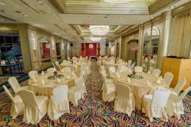 Elegant banquet hall in Regal Hongkong Hotel, perfect for weddings and corporate events.