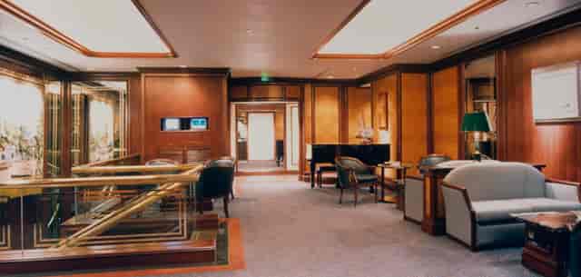 Elegant meeting space in The Treasury, Hong Kong Bankers Club, ideal for networking events.