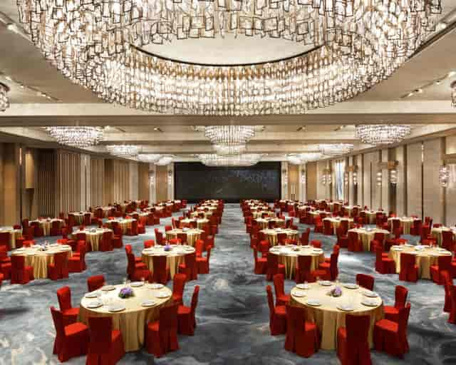 Hung Hom Room 7 at Kerry Hotel, Hong Kong: elegant event space for galas and weddings.