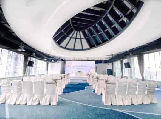 Sky Lounge at Nina Hotel: modern event space with elegant seating for corporate meetings.