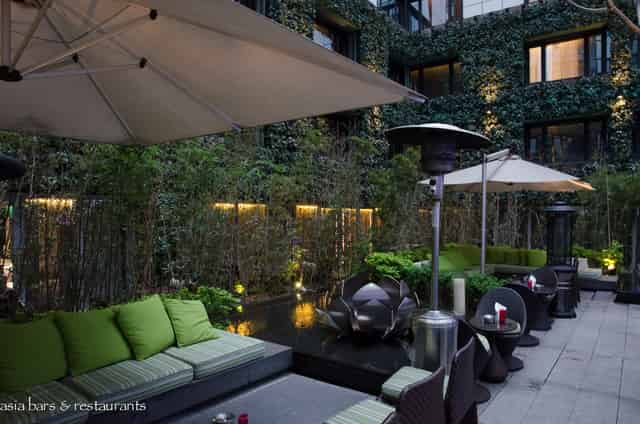 Open-Air Lounge