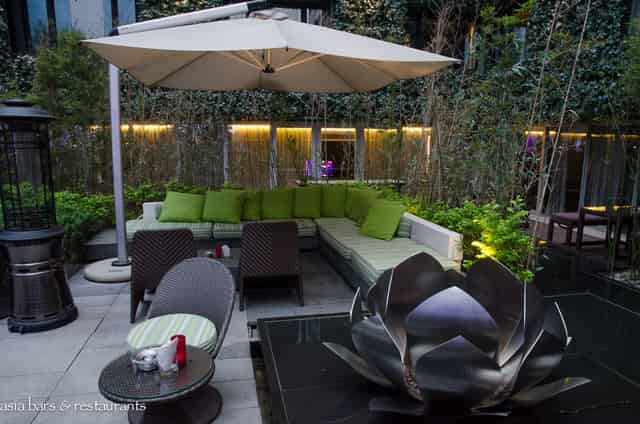 Open-Air Lounge