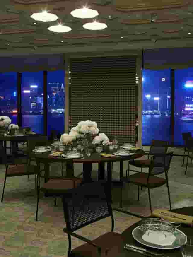 Salon III