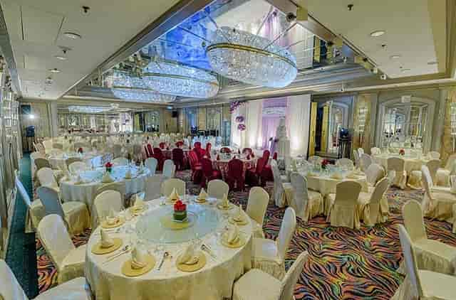 Elegant banquet hall at Regal Hongkong Hotel, perfect for weddings and corporate events.