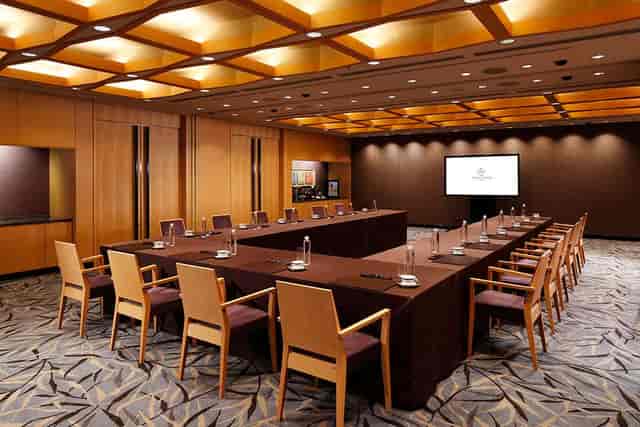 Meeting room at The Capitol Hotel Tokyu with large table, ideal for workshops and presentations.
