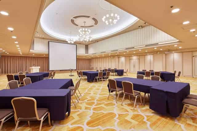 Banquet hall