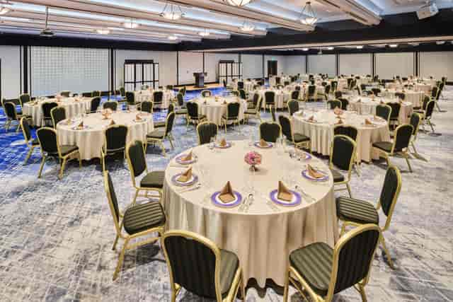 Elegant banquet hall at Hotel Gajoen Tokyo, perfect for weddings and corporate events.