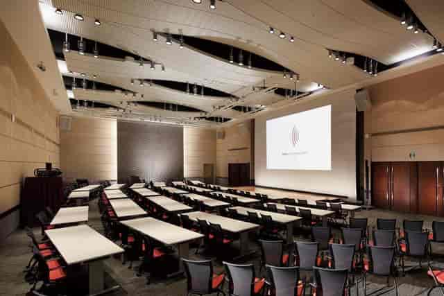 Conference room in Tokyo with flexible seating for corporate meetings and workshops.