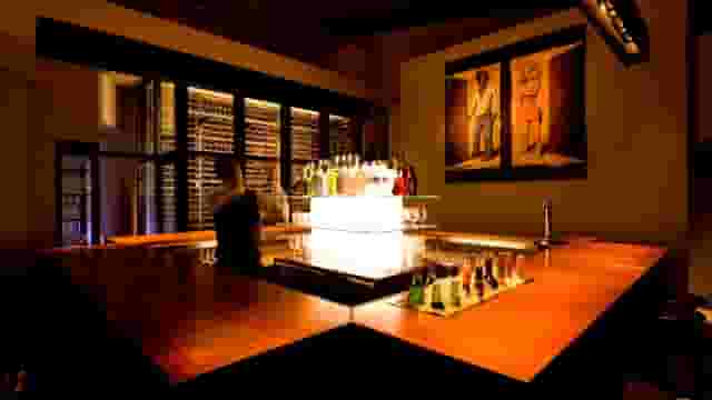 TWO ROOMS Grill & Bar