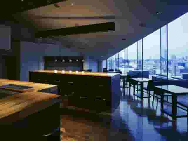 TWO ROOMS Grill & Bar