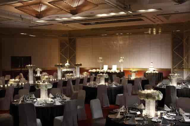 Hilton Tokyo Reviews, Deals & Photos ...