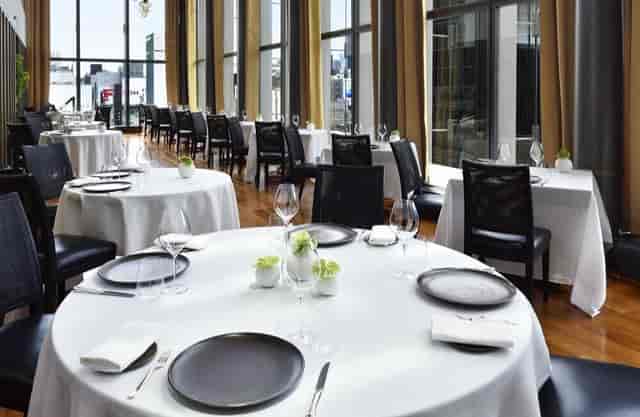 Elegant dining space at Bvlgari Restaurant Tokyo for upscale events and celebrations.