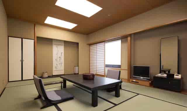 Serene meeting space with tatami flooring at Hotel East 21 Tokyo for intimate gatherings.