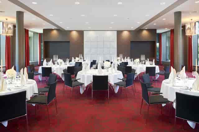 Elegant event space at Dorint Hotel Zurich, ideal for corporate meetings and banquets.