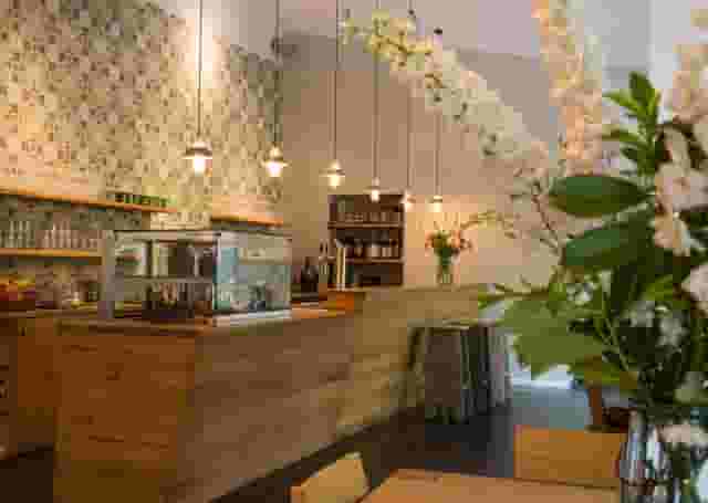 MARS | Café & Bar