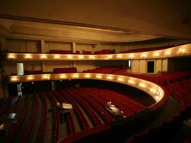 Admiralspalast Berlin theater with tiered seating, perfect for conferences and performances.