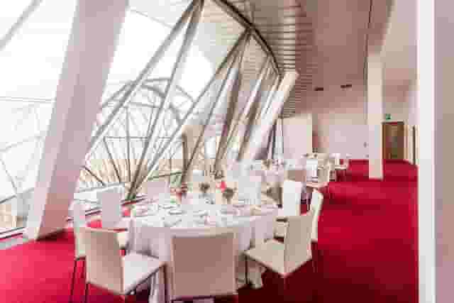 Sky Lobby & Lounges