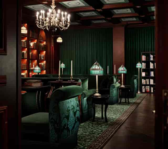 Elegant meeting space with plush seating at Salon de L’Escape, ideal for gatherings.