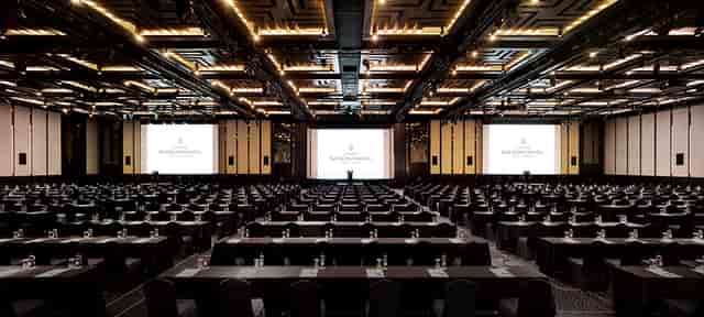 Grand Ballroom COEX: spacious conference room for corporate events with modern design.