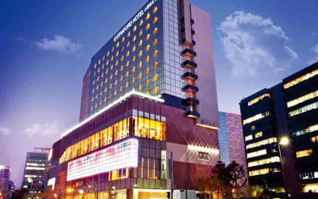 Grand Ballroom at Stanford Hotel Seoul, modern venue for conferences and meetings.