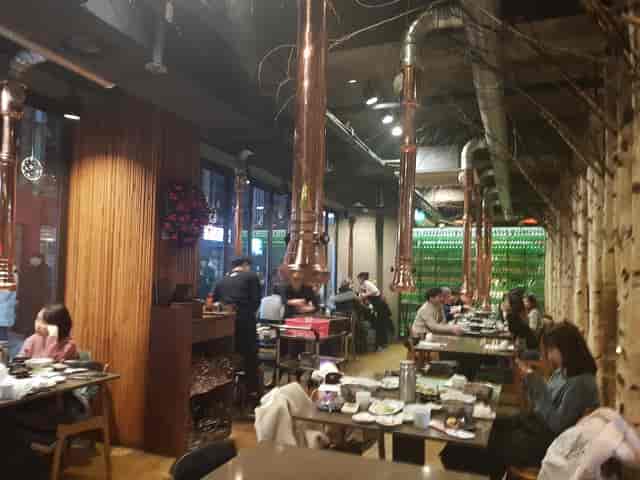 Vibrant Maple Tree House restaurant with modern design, ideal for events and gatherings.