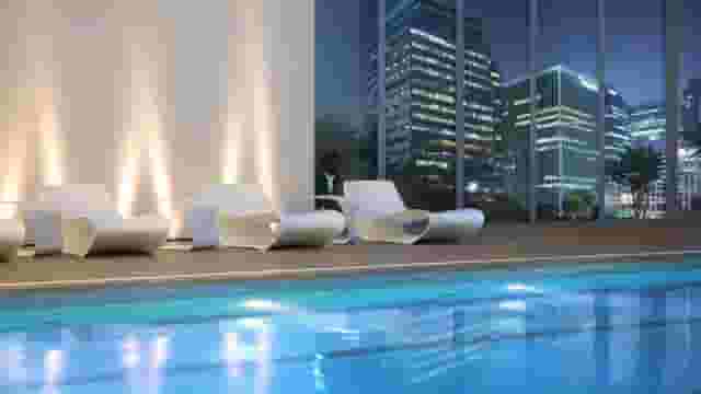 Lotte Hotel indoor pool