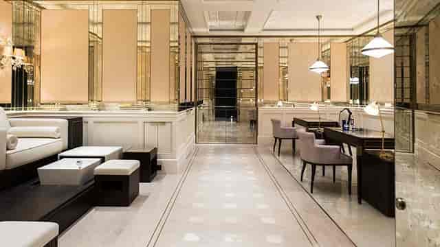 Lanesborough Club & Spa Restaurant, elegant meeting space for corporate events in London.