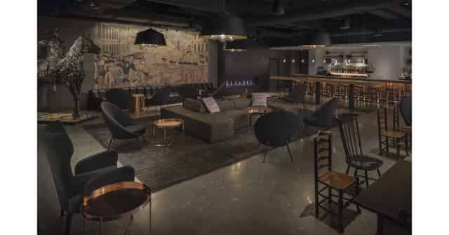 Lantern Lounge