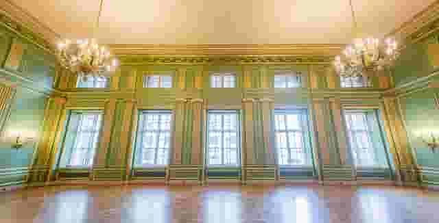 Green & Gold Room