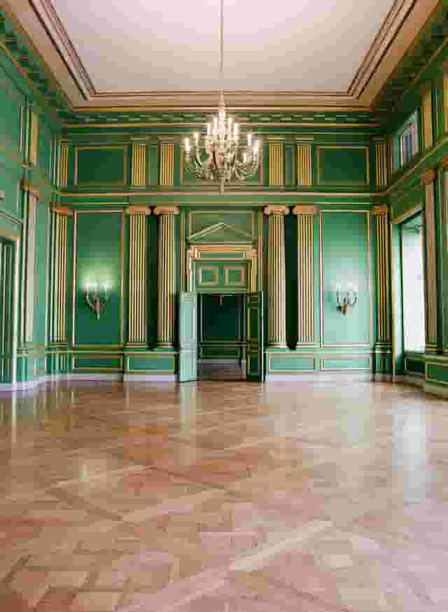 Green & Gold Room