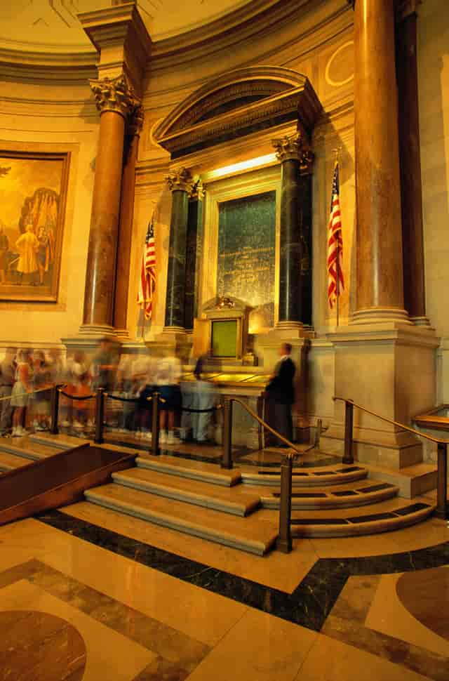 Washington Conference Room at National Archives, elegant architecture, historical events venue.