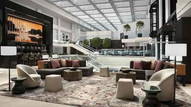 Modern business center lobby at Capital Hilton, ideal for networking and meetings.