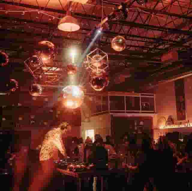 Bar