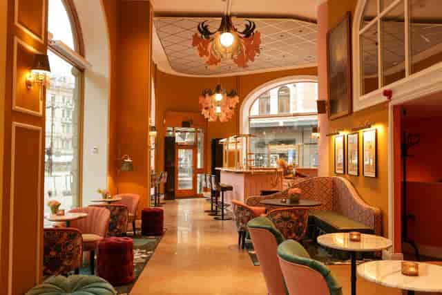 Stylish meeting venue at Hotel Kung Carl, ideal for networking events and intimate gatherings.