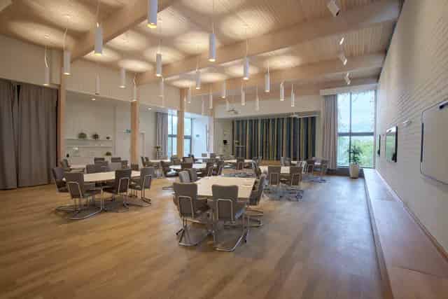 Banquet hall