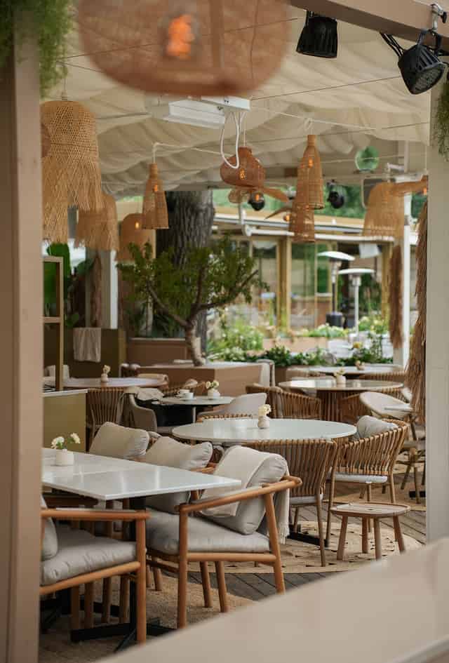 Cocktail bar