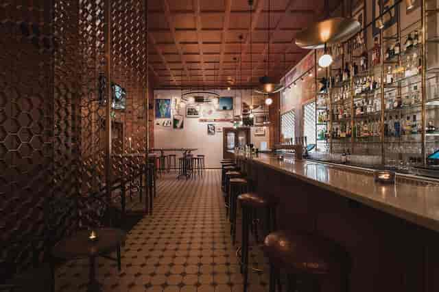 Stylish bar in Lilla Matsalen, perfect for networking events and intimate gatherings.