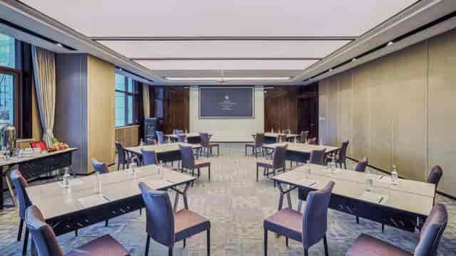 The One Meeting Room at Kempinski Shanghai, U-shaped layout for professional gatherings.