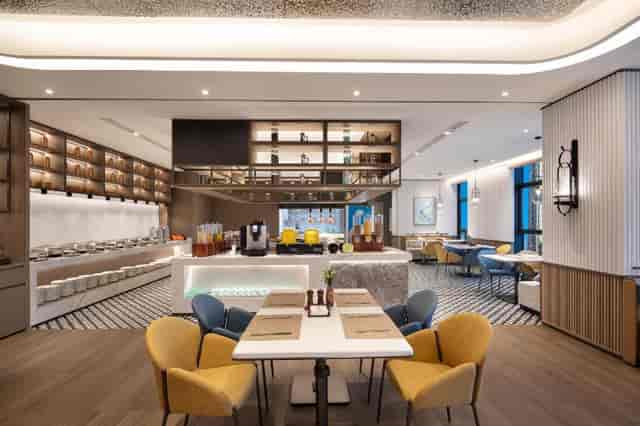 Modern meeting room at Hotel Citadines Jinqiao, ideal for networking events and presentations.
