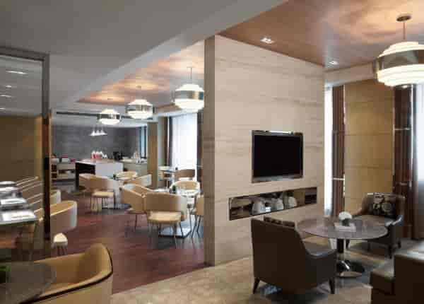 Modern meeting space in Courtyard Shanghai, ideal for professional events and presentations.