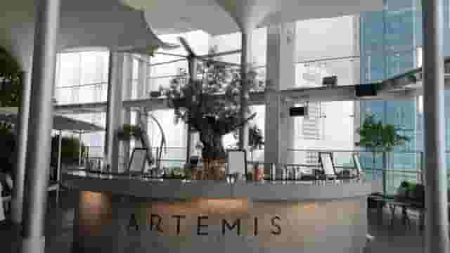 Sky Lounge