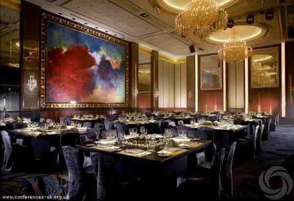 Elegant Island Ballroom in Shangri-La Singapore, ideal for upscale weddings and corporate events.