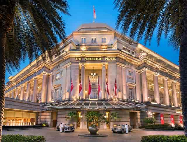 Saffron at The Fullerton Hotel, elegant venue for luxury events and meetings.