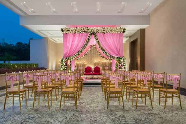 Banquet hall