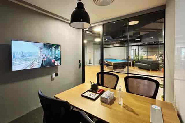 Book Meeting and Conference Rooms in ...