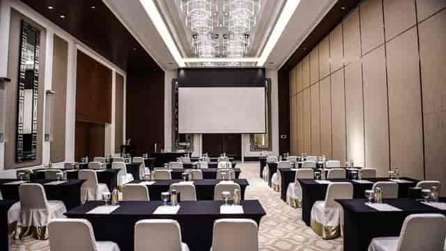 Taj Dubai | Business in Dubai