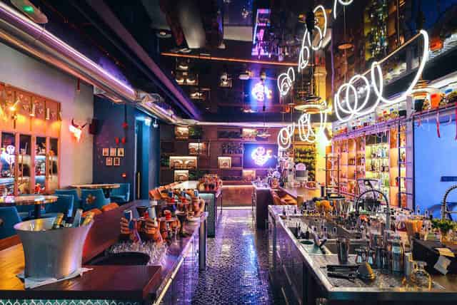 Cocktail bar