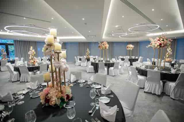 Holiday Inn London Shepperton - image 3